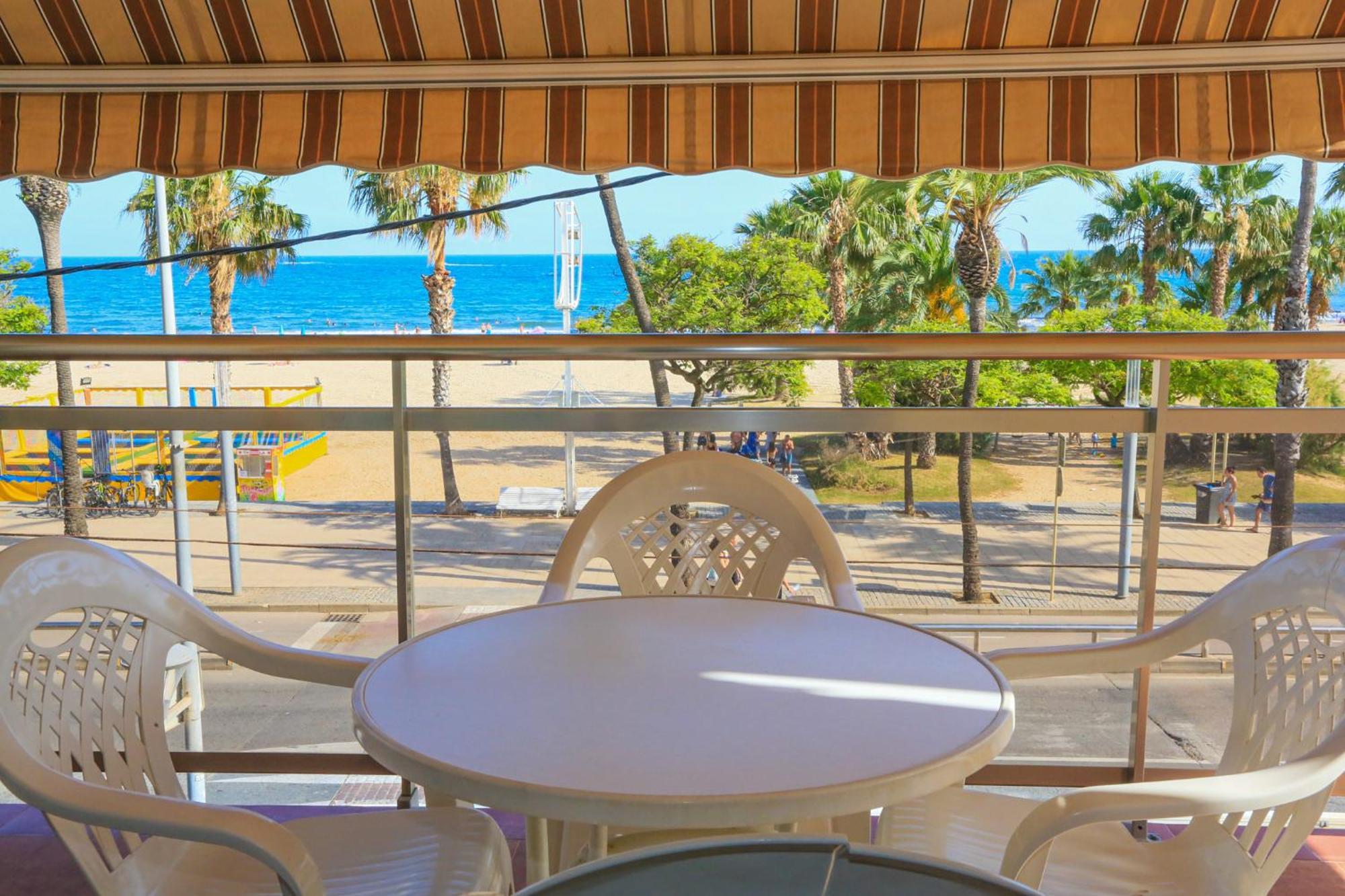 Xaloc Only Families Apartment Cambrils Bagian luar foto