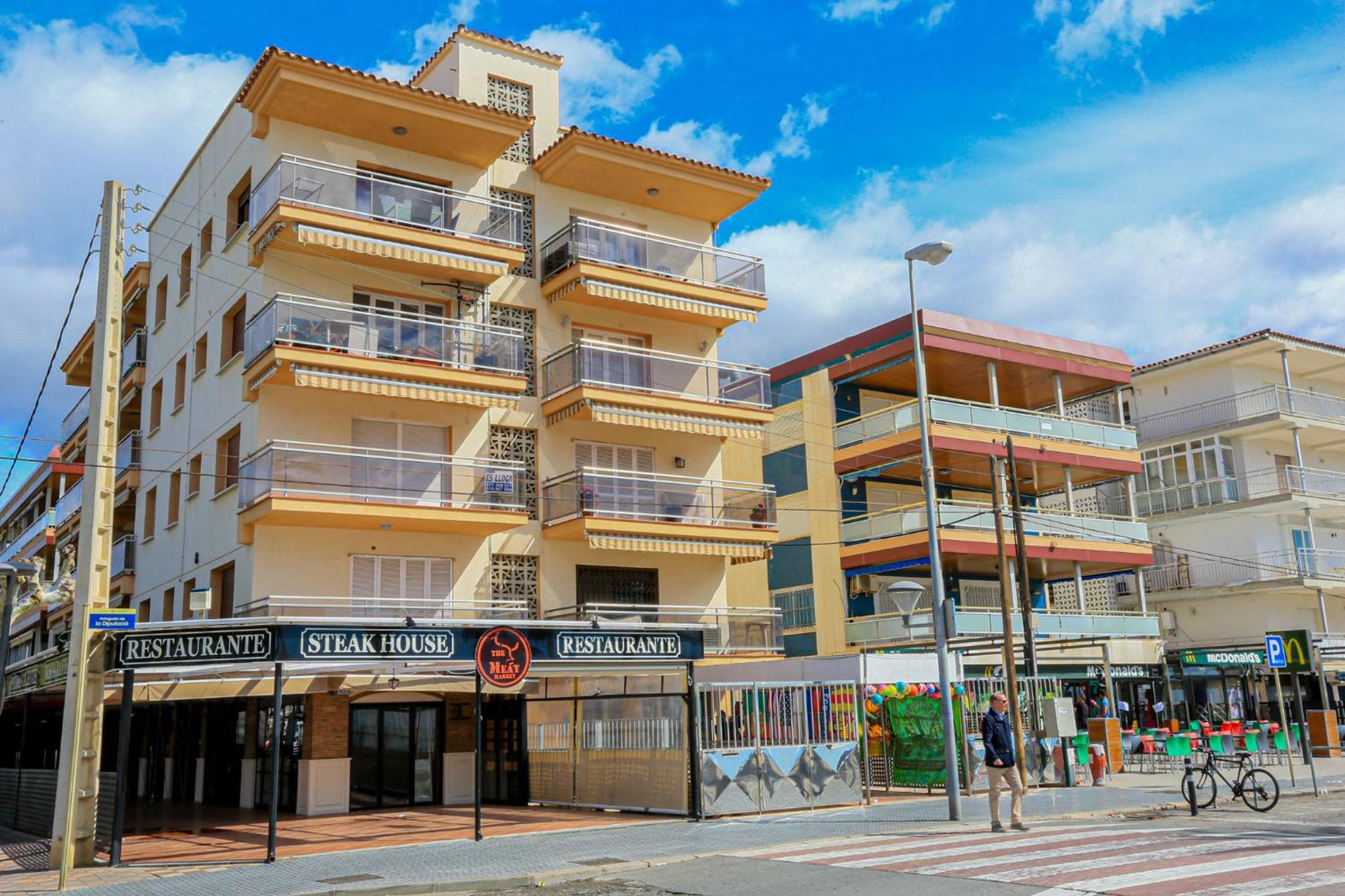 Xaloc Only Families Apartment Cambrils Bagian luar foto